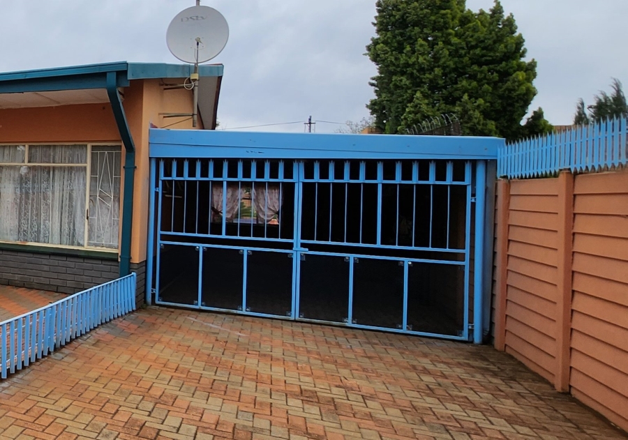 3 Bedroom Property for Sale in Stilfontein Ext 4 North West